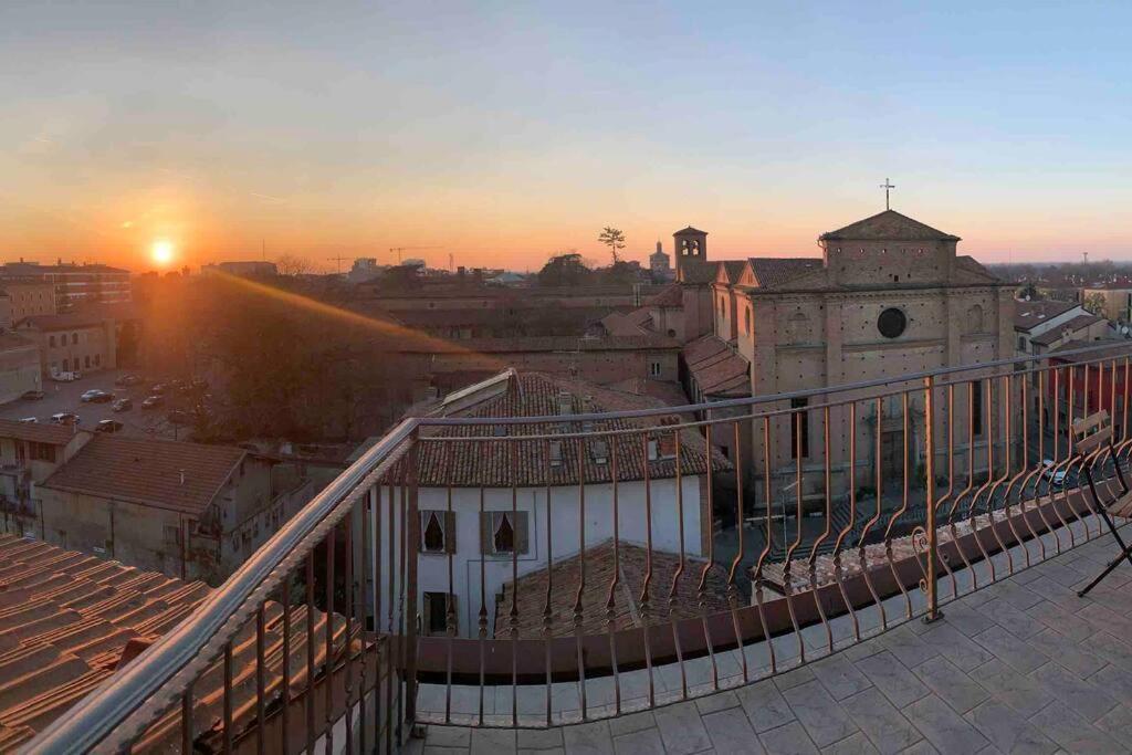 Mansarda Con Vista In Centro A Piacenza Exterior foto